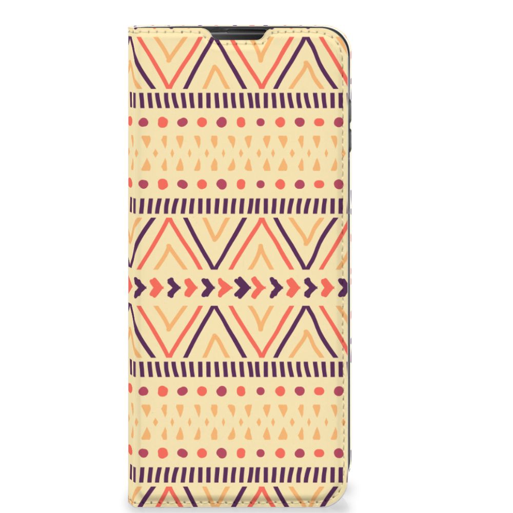 Motorola Moto G 5G Plus Hoesje met Magneet Aztec Yellow - B2C Telecom