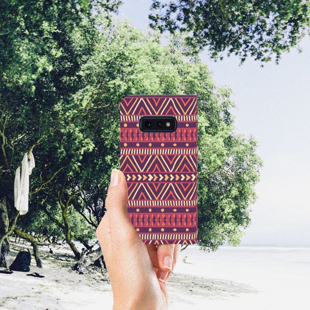 Samsung Galaxy S10e Hoesje met Magneet Aztec Paars