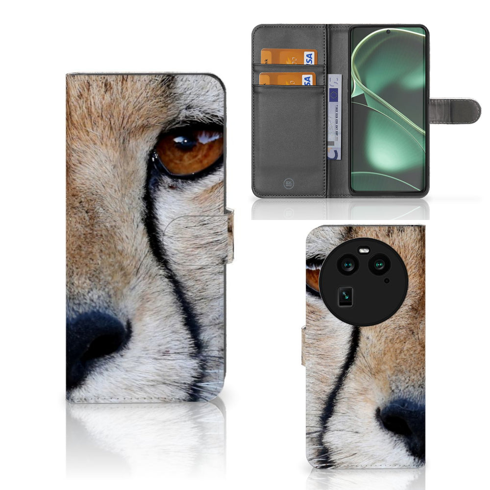 OPPO Find X6 Telefoonhoesje met Pasjes Cheetah met close-up van cheeta oog en ruimte voor 3 pasjes.