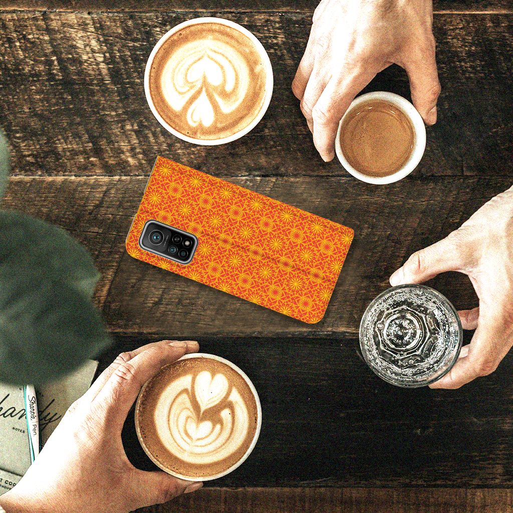 Xiaomi Mi 10T | 10T Pro Hoesje met Magneet Batik Oranje - B2C Telecom