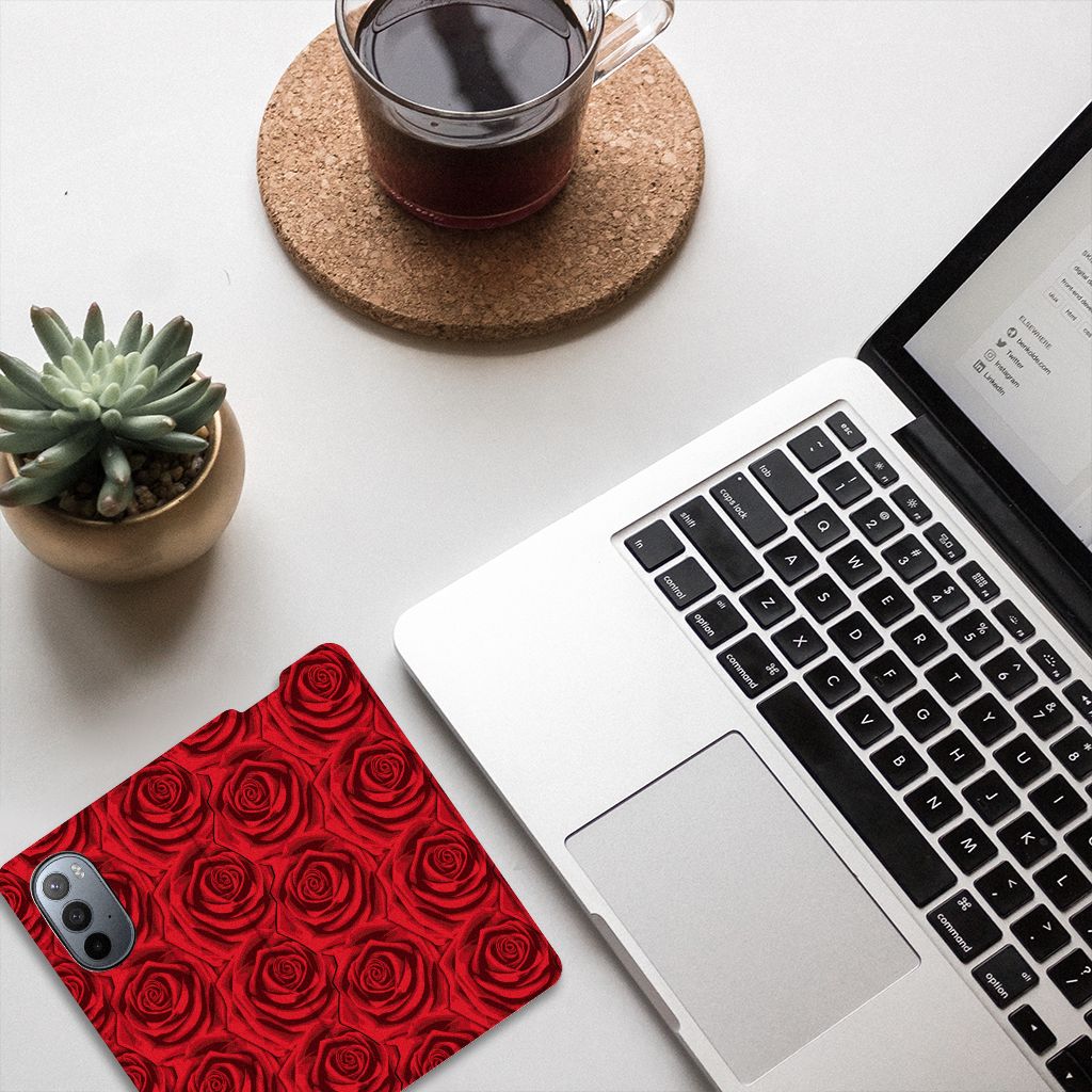 Motorola Edge 30 Pro Smart Cover Red Roses - B2C Telecom