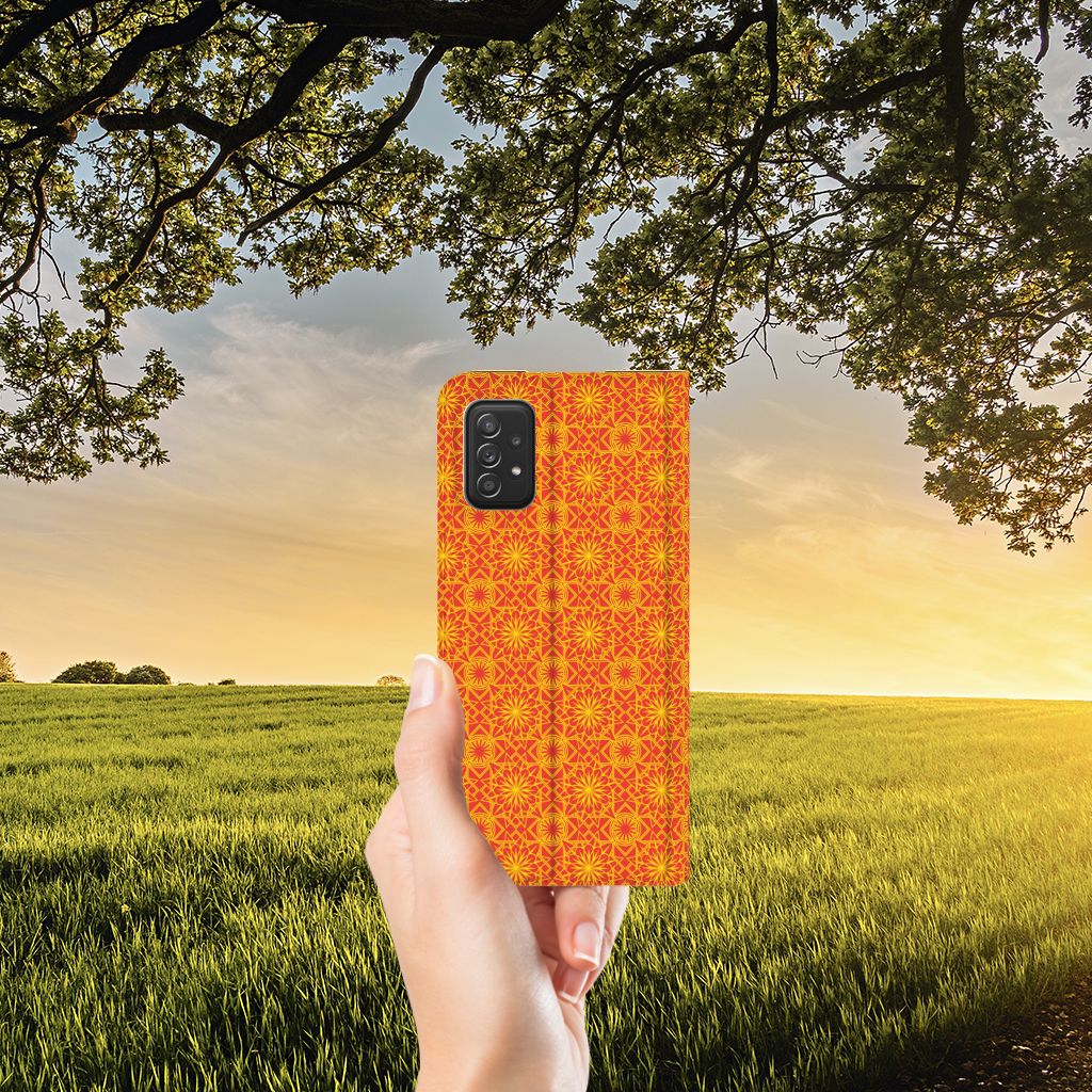 Samsung Galaxy A03s Hoesje met Magneet Batik Oranje - B2C Telecom
