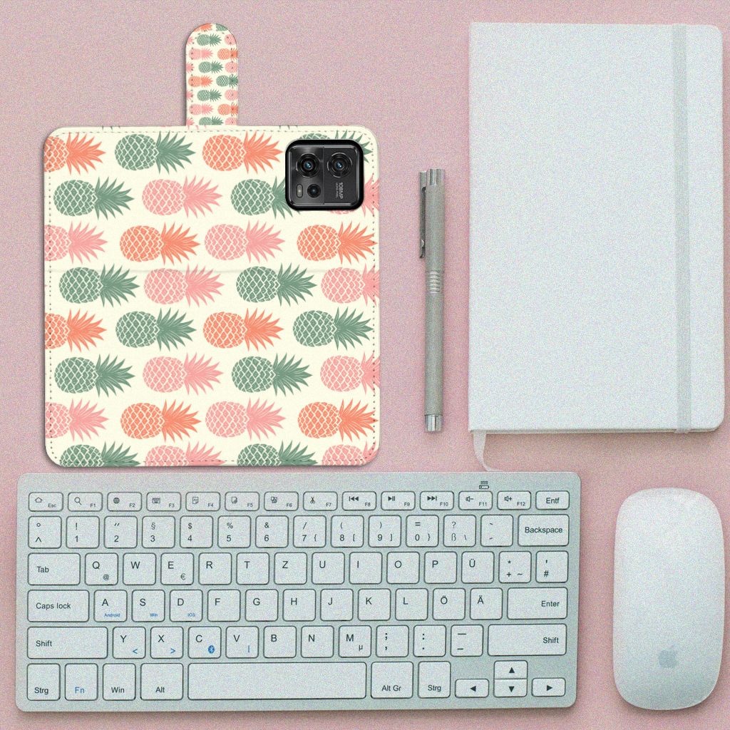 Motorola Moto G72 Book Cover Ananas