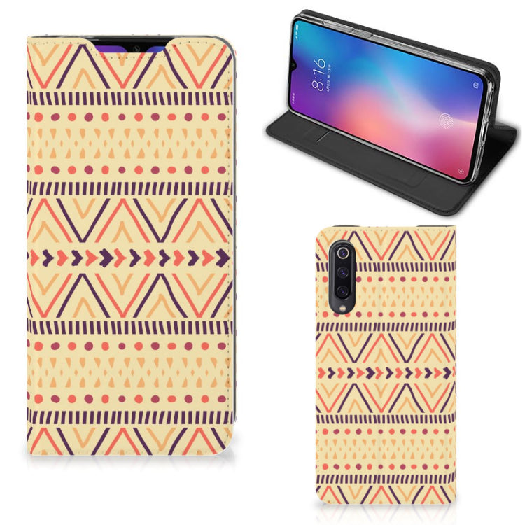 Xiaomi Mi 9 Hoesje met Magneet Aztec Yellow
