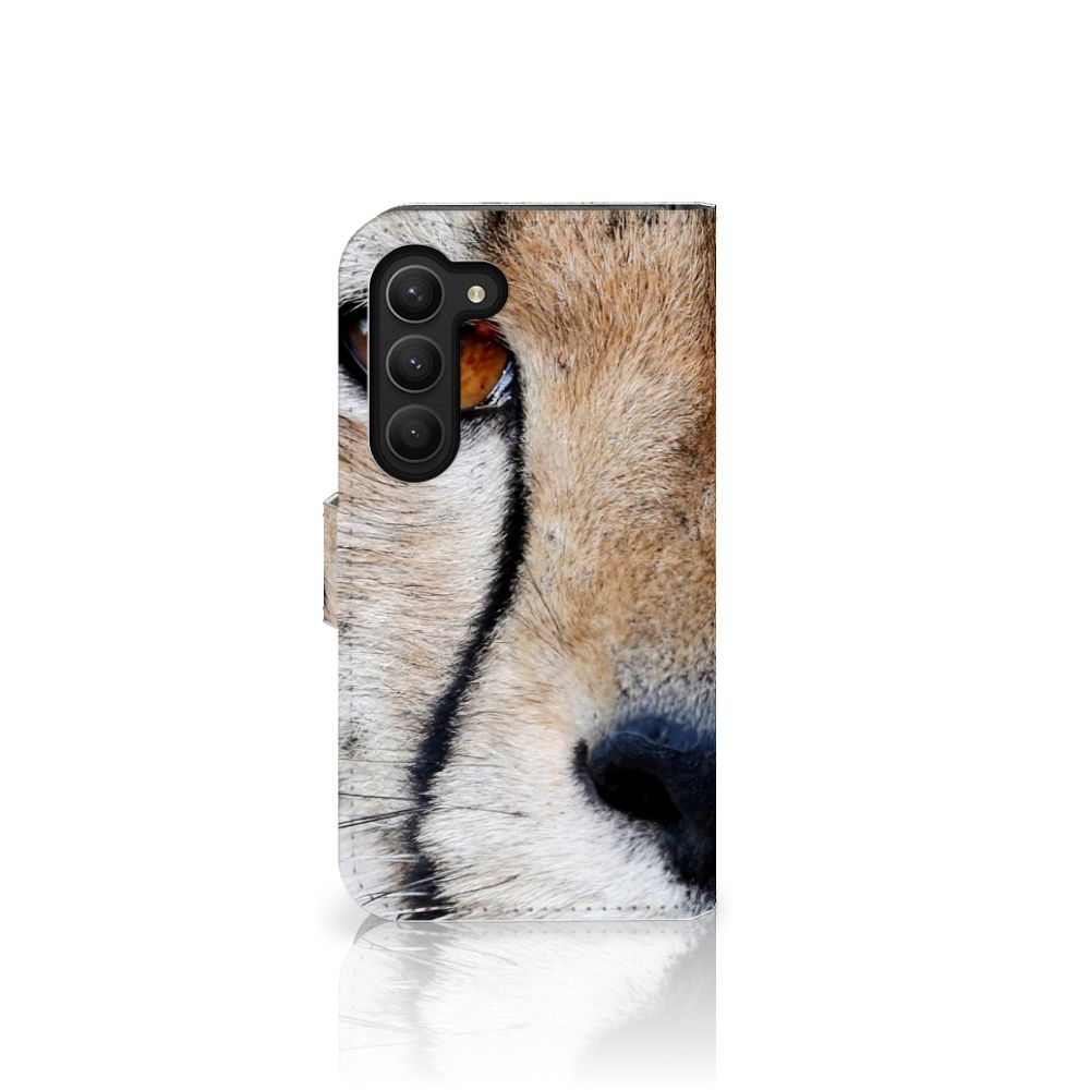 Samsung Galaxy S23 Telefoonhoesje met Pasjes Cheetah close-up van een cheeta gezicht