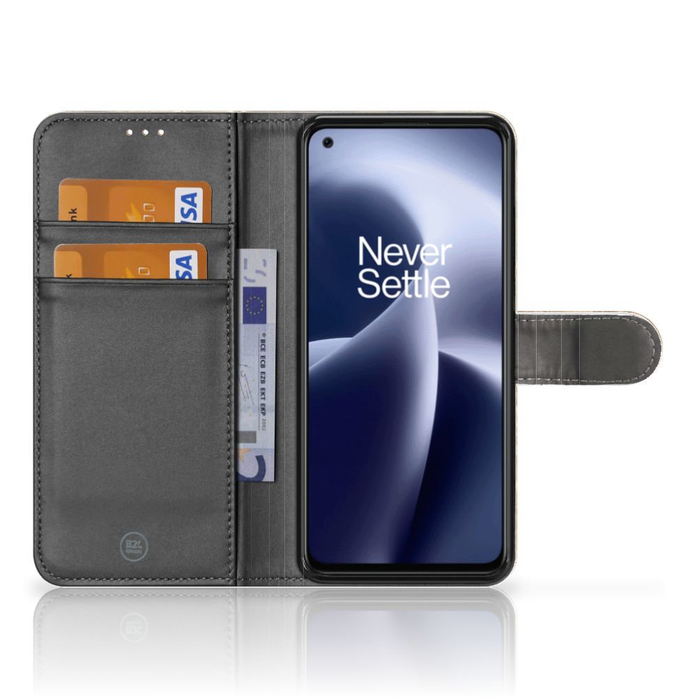 OnePlus Nord 2T Bookcase Marmer Creme met pasjes in open positie met telefoon zichtbaar.