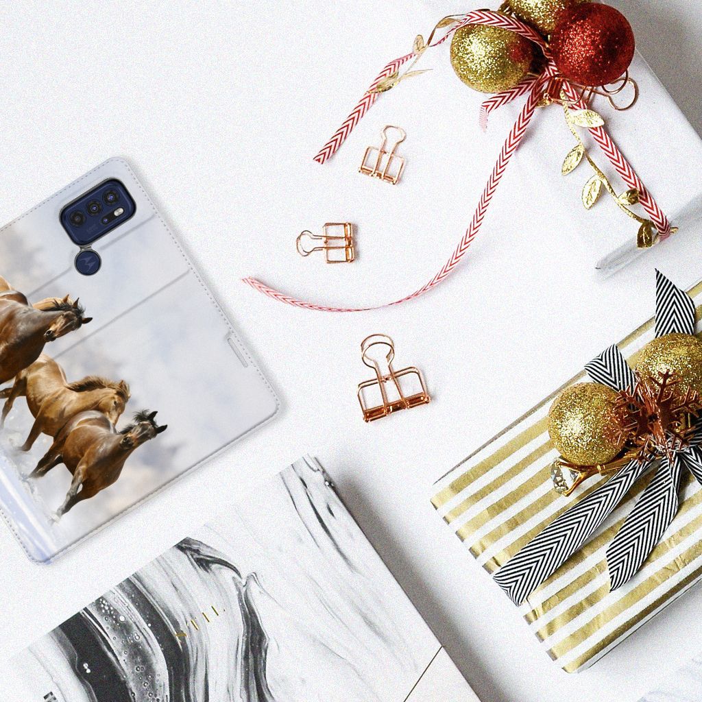 Motorola Moto G60s Hoesje maken Paarden met paardenprint en feestelijke decoratie