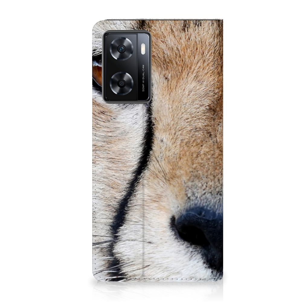 OPPO A57 | A57s | A77 4G Hoesje maken Cheetah design met close-up van jachtluipaard.