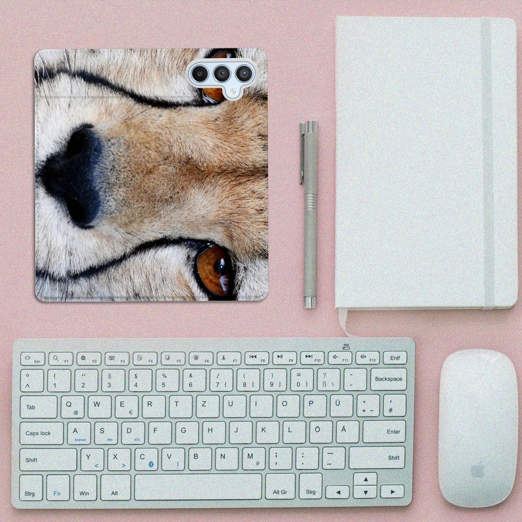 Samsung Galaxy A54 Hoesje maken Cheetah met close-up van een jachtluipaard gezicht.