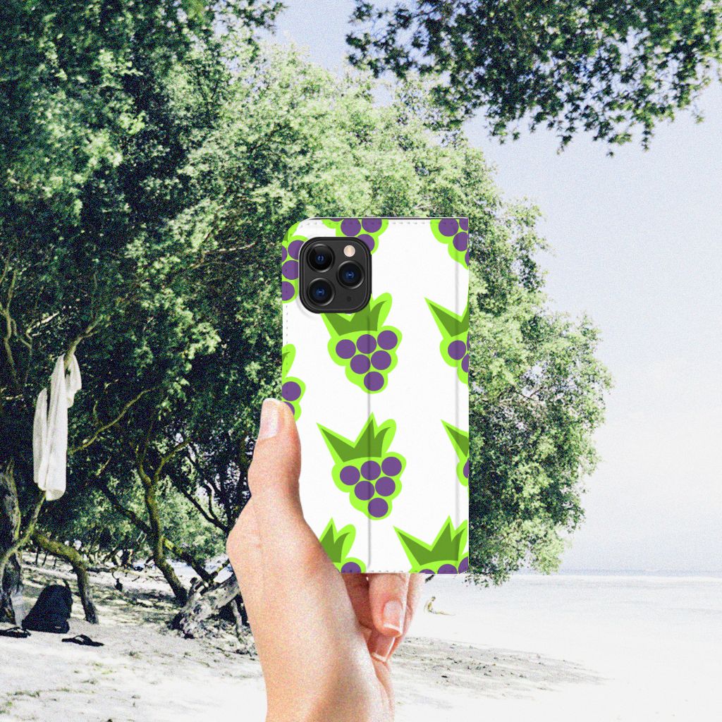 Apple iPhone 11 Pro Flip Style Cover Druiven