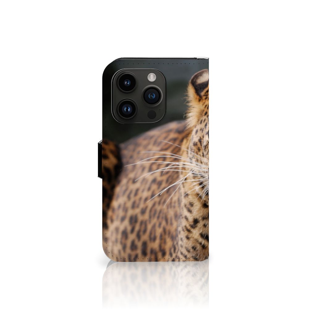 iPhone 15 Pro Telefoonhoesje met Pasjes Luipaard met dichtbijzijnde luipaard afbeelding 🐆