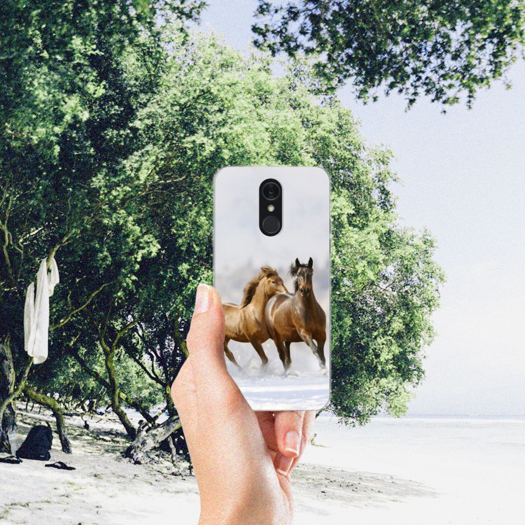 LG Q7 TPU Hoesje Paarden