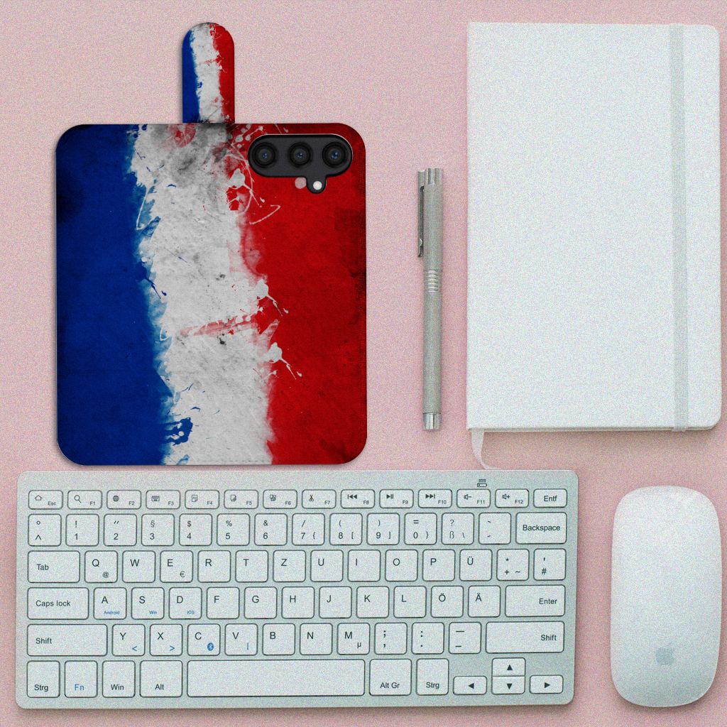 Samsung Galaxy S24 Bookstyle Case Nederland met artistieke Nederlandse vlag design