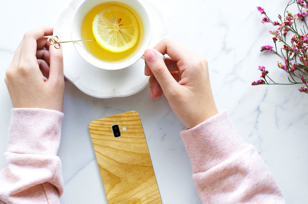 Samsung Galaxy J6 Plus (2018) Bumper Hoesje Licht Hout