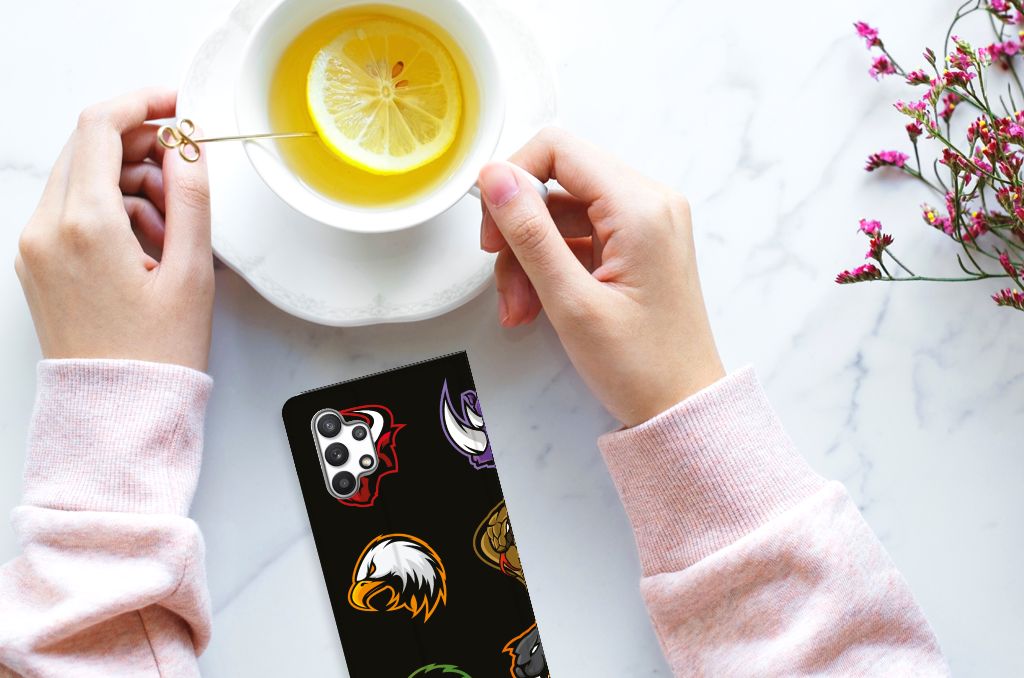Samsung Galaxy A32 4G | A32 5G Enterprise Editie Magnet Case Cartoon met diverse cartoonontwerpen en een kopje thee.
