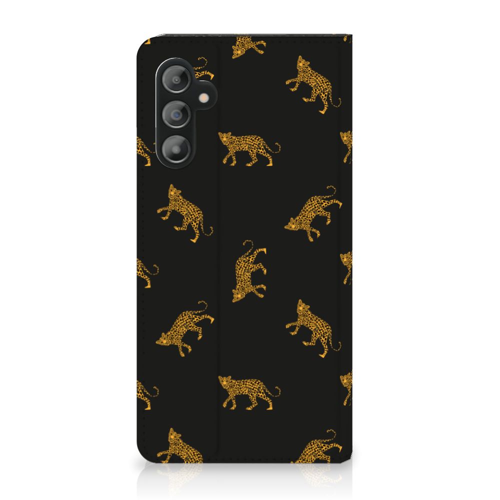 Hoesje maken voor Samsung Galaxy A14 4G Leopards met luipaardenprint op een zwart silhouet.