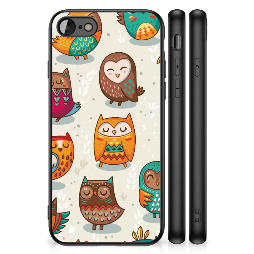iPhone SE 2022 | SE 2020 | 7/8 Dierenprint Telefoonhoesje Vrolijke Uilen met kleurrijke uilen op de hoes.
