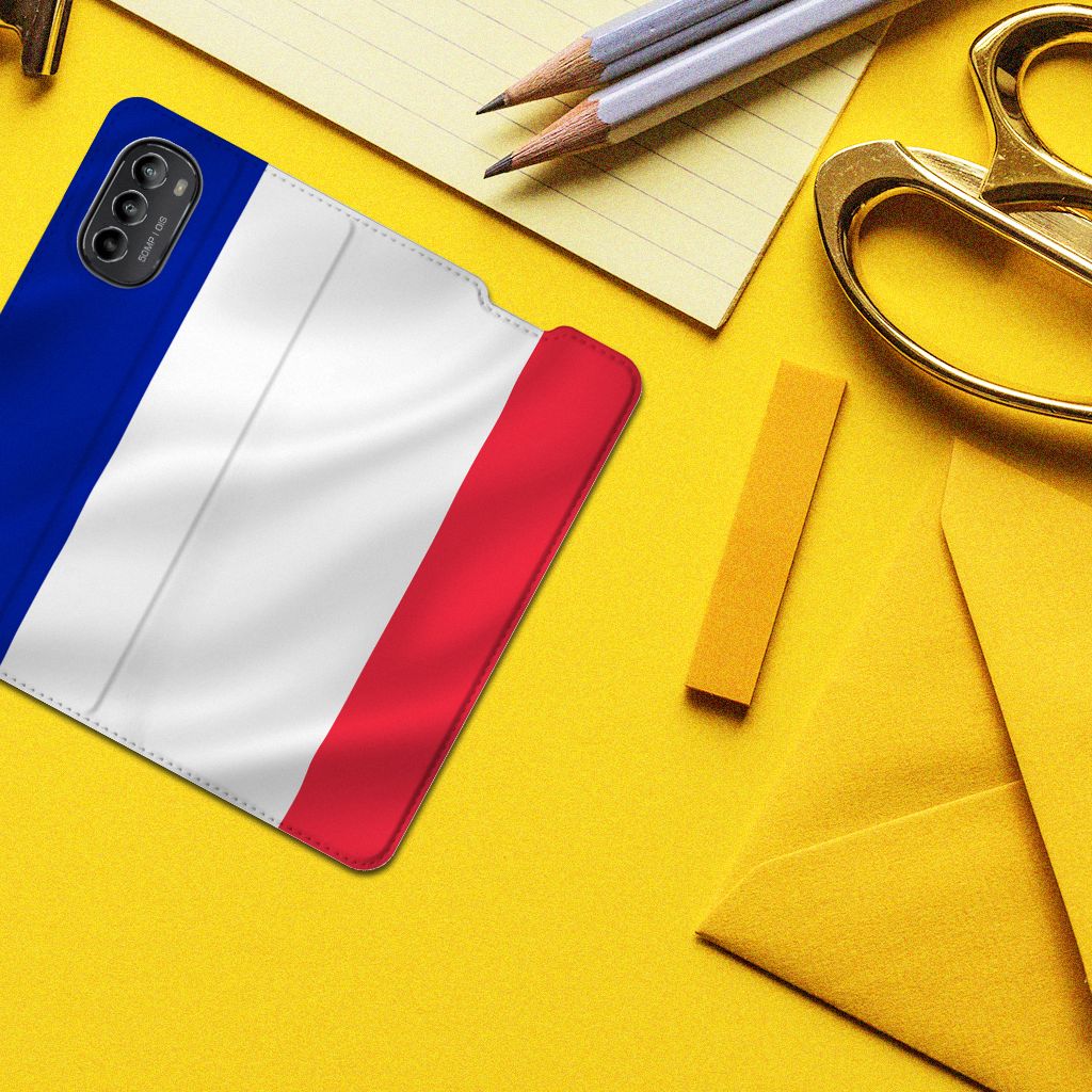 Motorola Moto G52 | Moto G82 Standcase Frankrijk - B2C Telecom