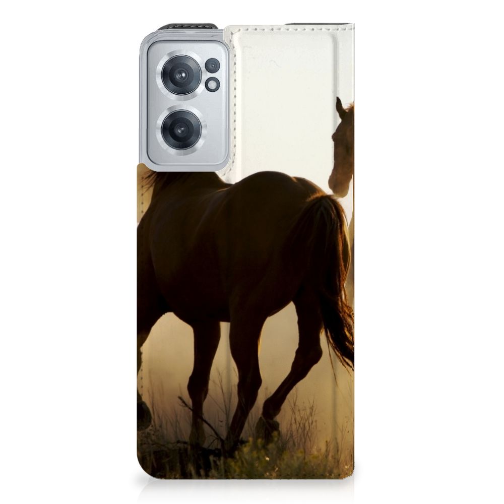 OnePlus Nord CE 2 5G Hoesje maken Design Cowboy met paardenontwerp in zonlicht