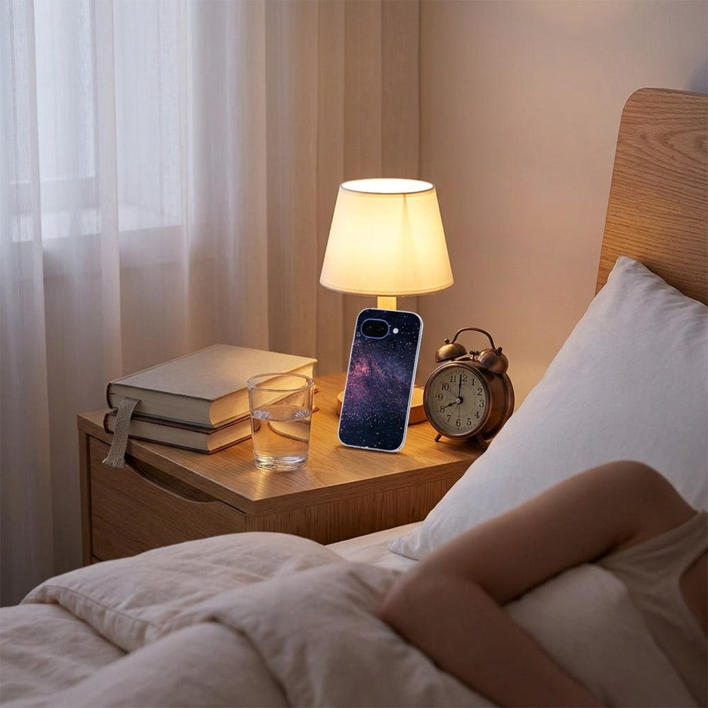 TPU hoesje Google Pixel 10a Stars - lifestyle foto in huiselijke setting