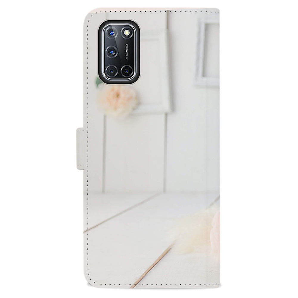 Achterkant van de OPPO A72 en A52 bookcase met camera-uitsparing linksboven en een lichte, wazige bloem