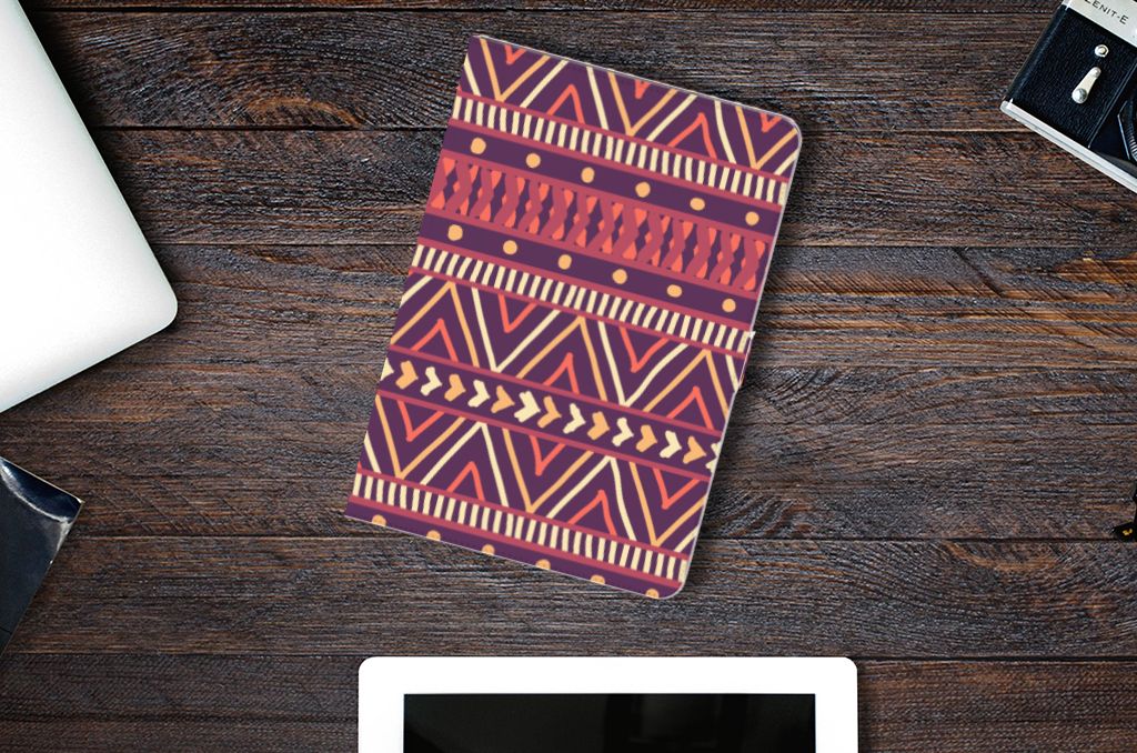 Tablet Hoes Aztec Paars - lifestylefoto