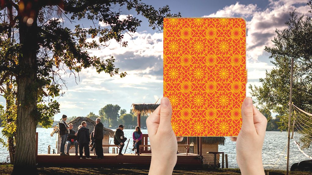 Tablet Hoes Batik Oranje - voorkant