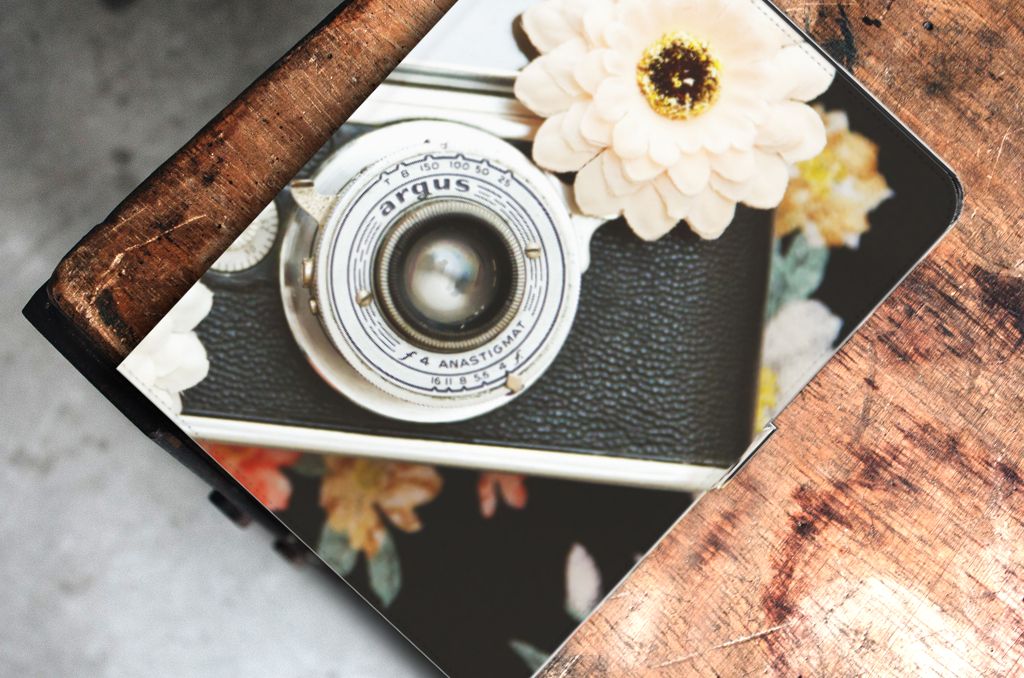iPad Air (2020/2022) 10.9 inch Tablet Hoesje met foto Vintage Camera