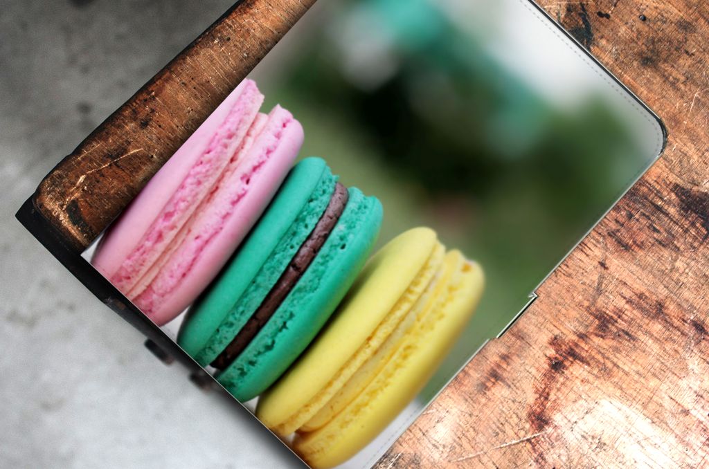 iPad Air (2020/2022) 10.9 inch Tablet Stand Case Macarons