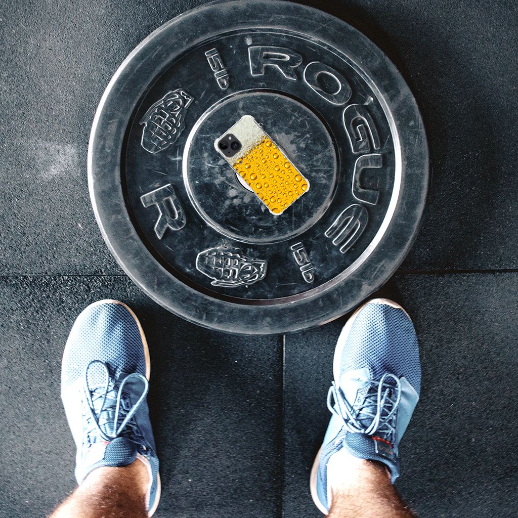 iPhone 15 Plus Beschermhoes Bier sporten gewichthefen grijze vloer