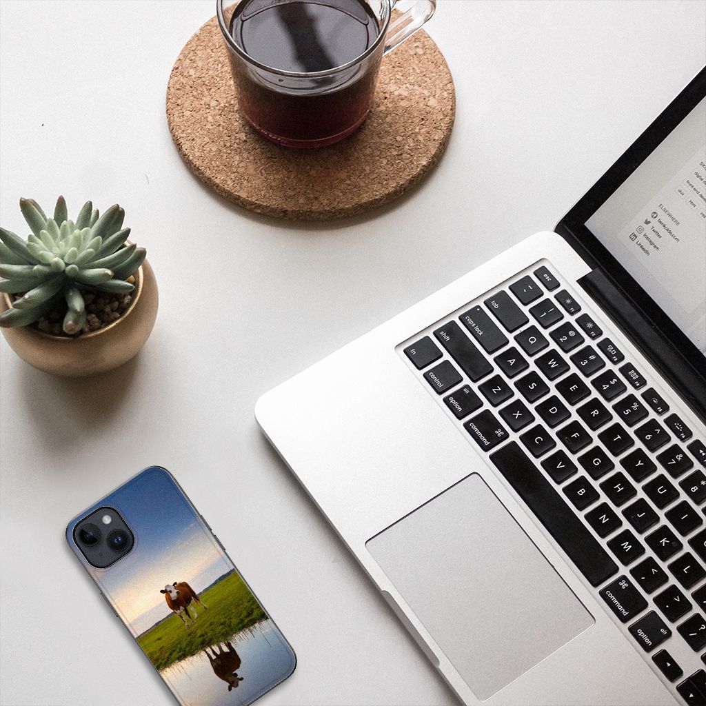 iPhone 15 Plus Dierenprint Telefoonhoesje Koe B2C Telecom