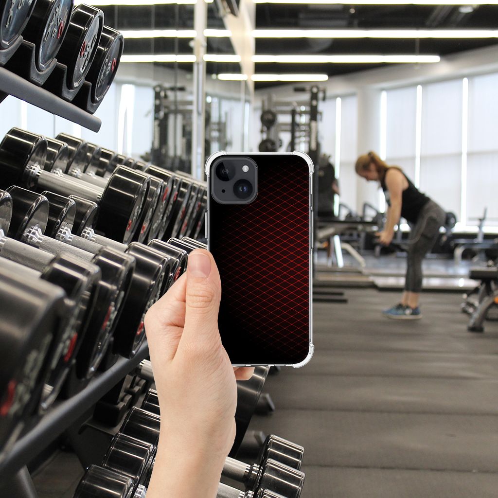 iPhone 15 Plus Doorzichtige Silicone Hoesje Geruit Rood aanzicht fitnessruimte met gewichten