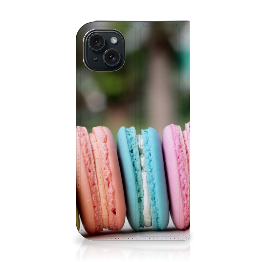 iPhone 15 Plus Flip Style Cover Macarons met kleurrijke macarons in verschillende smaken 🍬.