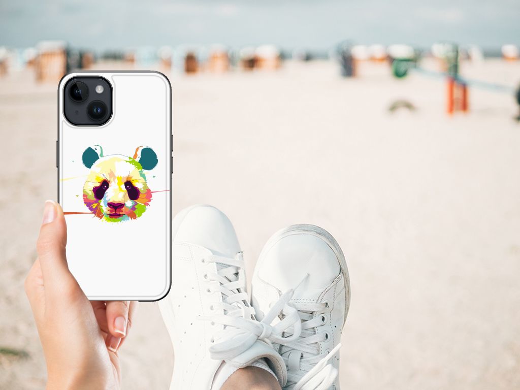 Apple iPhone 15 Plus hoesje Panda Color illustraties voorkant strand