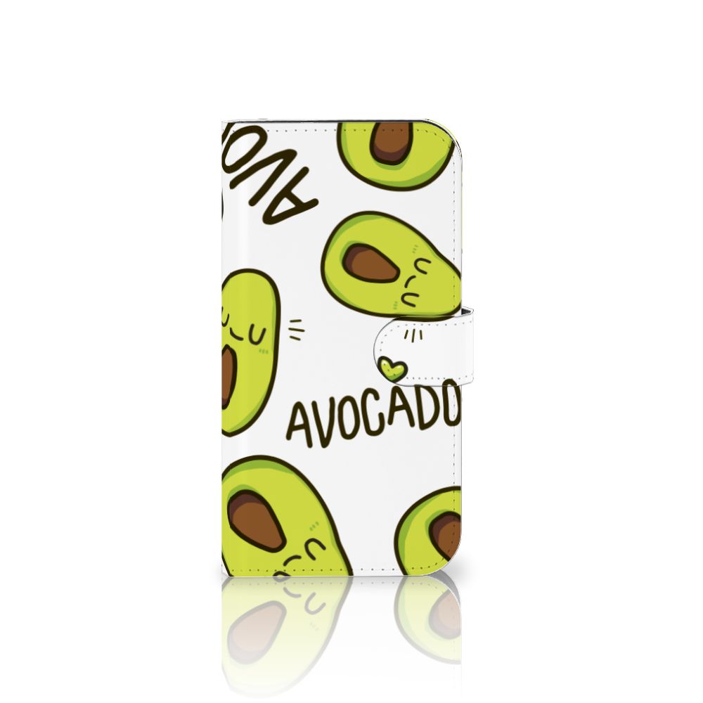 iPhone 15 Plus Leuk Hoesje Avocado Singing met schattige zingende avocado's en ruimte voor pasjes.