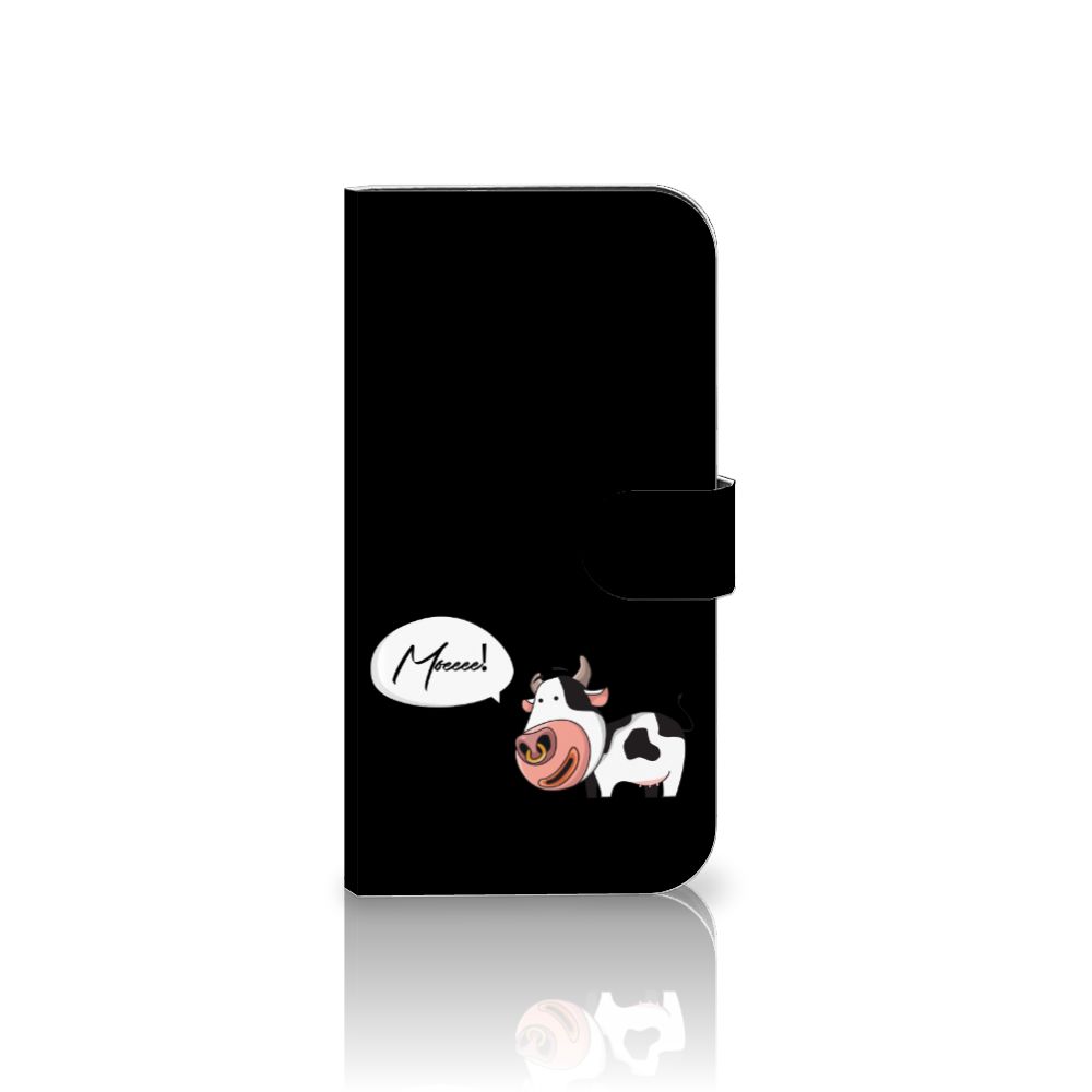 iPhone 15 Plus Leuk Hoesje Cow met schattige koe die "Moo!" zegt op een zwart achtergrond.