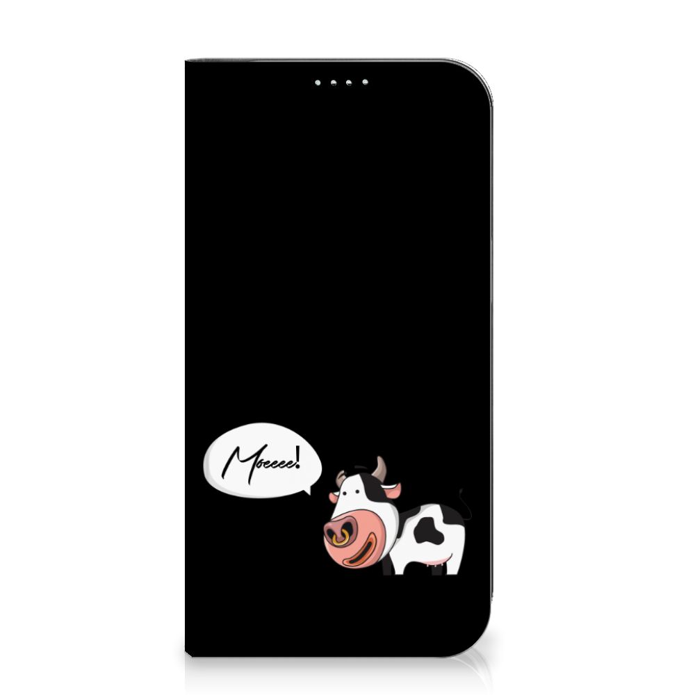 iPhone 15 Plus Magnet Case Cow met een schattige koe en de tekst 'Moo!' op een zwarte achtergrond.