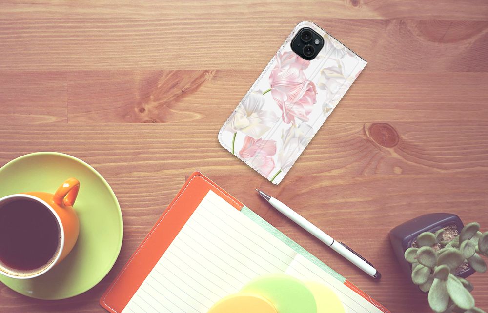 iPhone 15 Plus Smart Cover Lovely Flowers design bovenaanzicht
