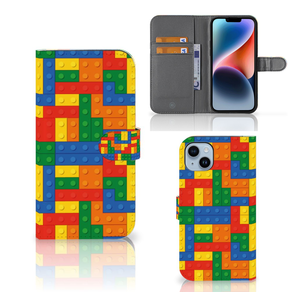iPhone 15 Plus Telefoon Hoesje Blokken met kleurrijk lego design en ruimte voor 3 pasjes.