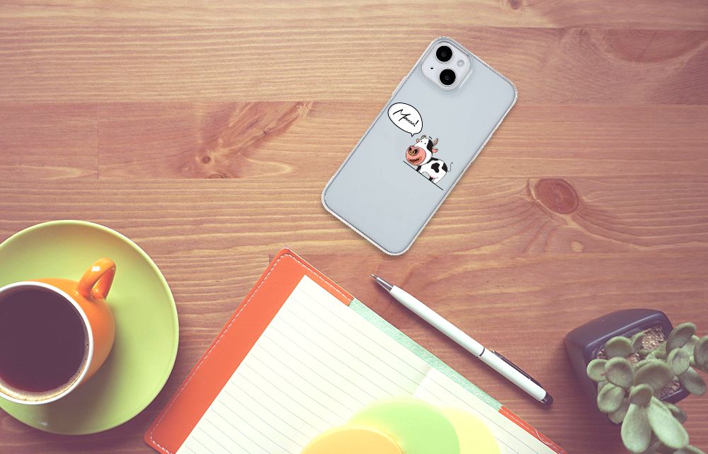 iPhone 15 Plus Telefoonhoesje met Naam Cow op een bureau met een notitieboekje en koffie ☕️.