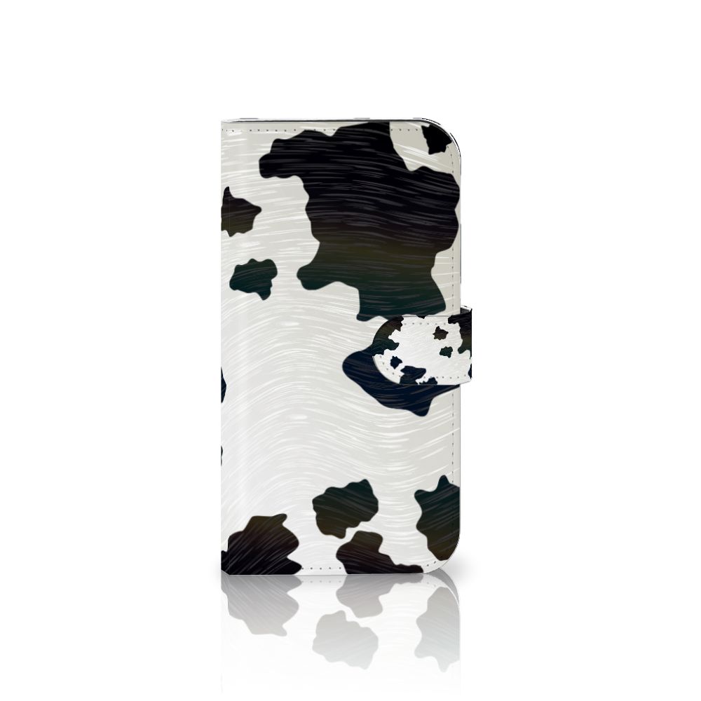 iPhone 15 Plus Telefoonhoesje met Pasjes Koeienvlekken in stijlvolle print met magnetisch lipje 🐄