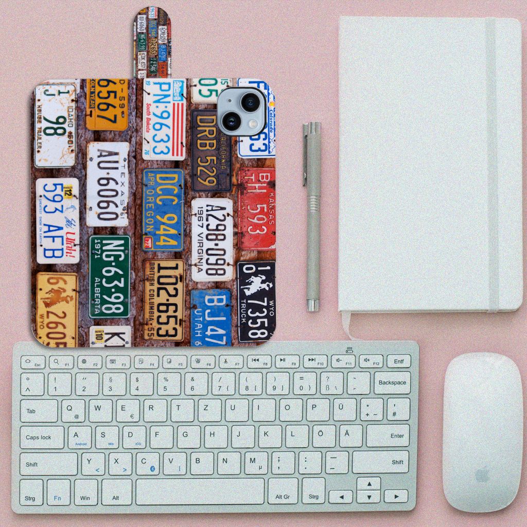 iPhone 15 Plus Telefoonhoesje met foto Kentekenplaten collage bovenaanzicht