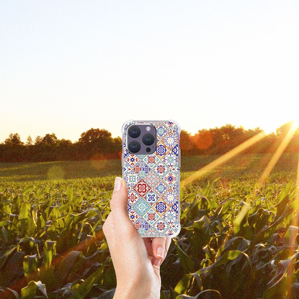 iPhone 15 Pro Anti-Shock Hoesje Tiles Color B2C Telecom