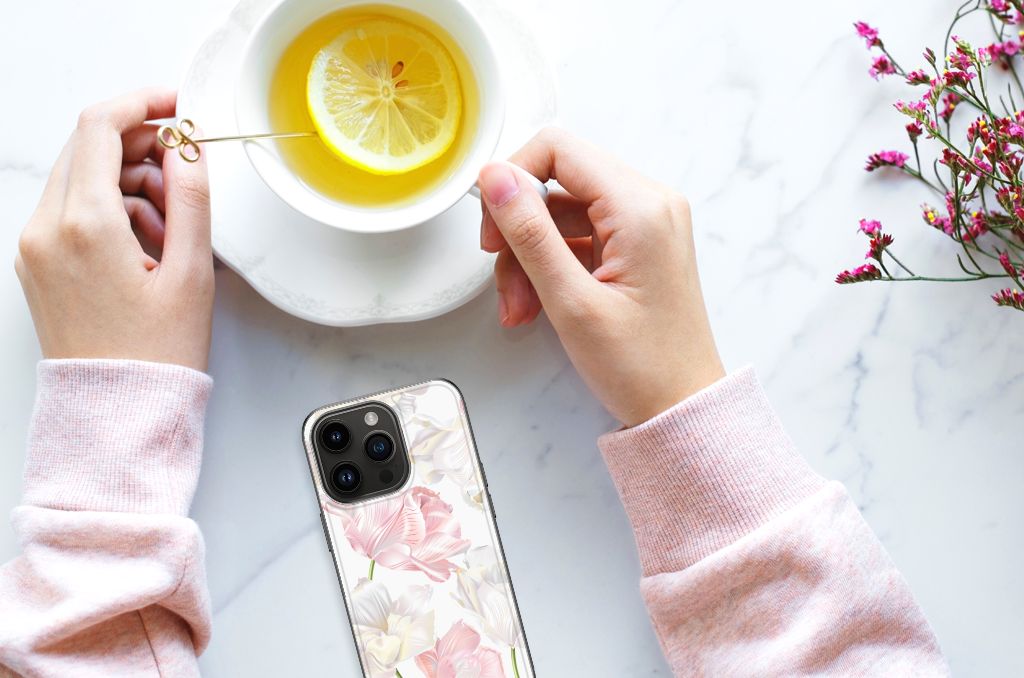 iPhone 15 Pro Bloemen Hoesje Lovely Flowers B2C Telecom
