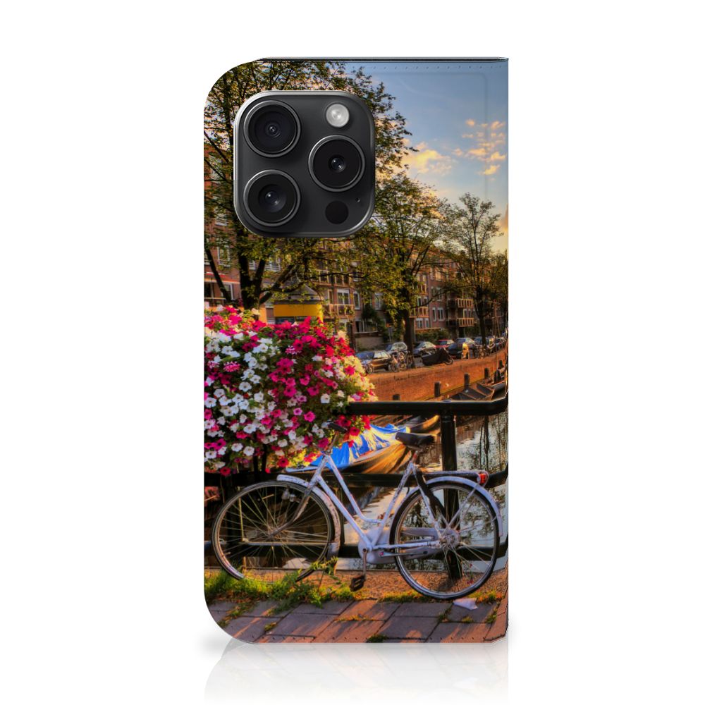 iPhone 15 Pro Book Cover Amsterdamse Grachten met bloemen en fiets in prachtig Amsterdams landschap 🌷