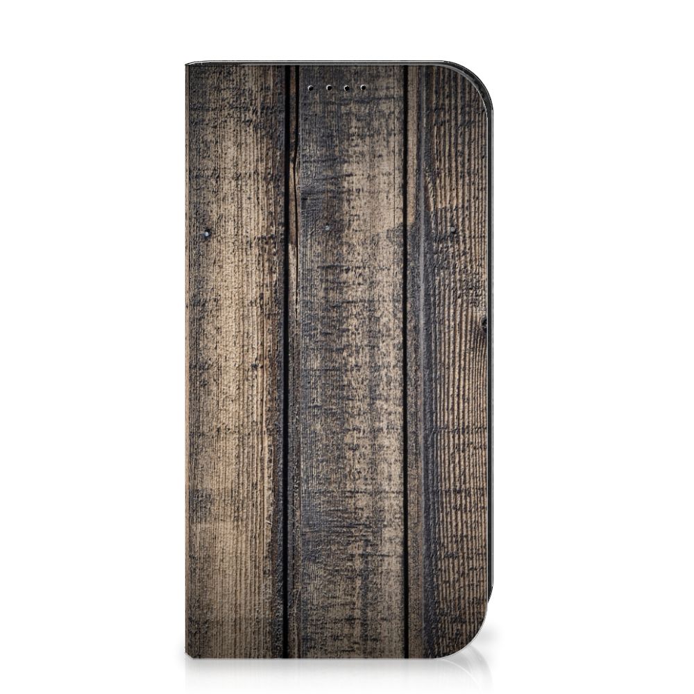 iPhone 15 Pro Book Wallet Case Steigerhout met een elegant steigerhoutdesign en karakteristieke uitstraling.