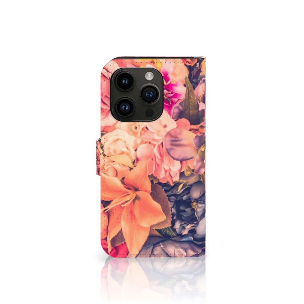 iPhone 15 Pro Hoesje Bosje Bloemen met kleurrijke bloemenprint 🌺