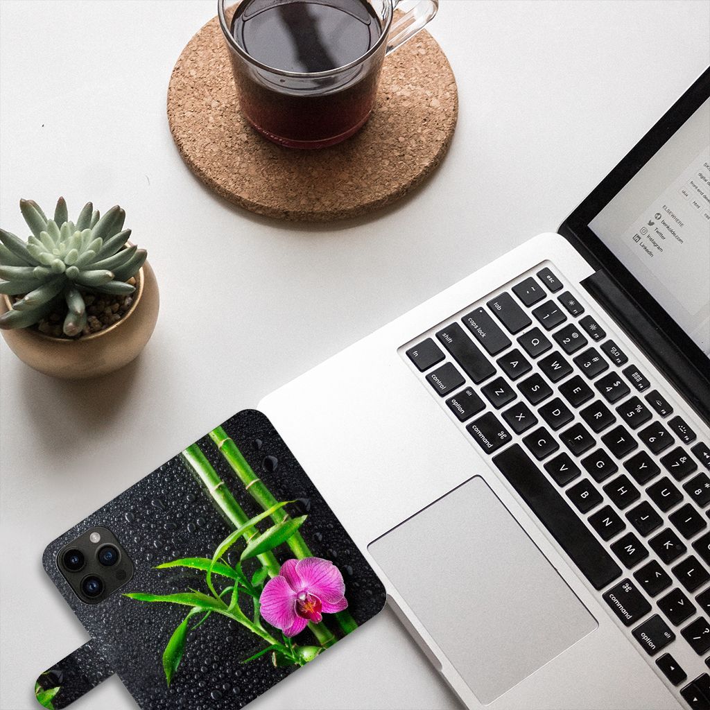 iPhone 15 Pro Hoesje Orchidee met elegante paarse bloem, perfect voor stijl en bescherming 🌸.
