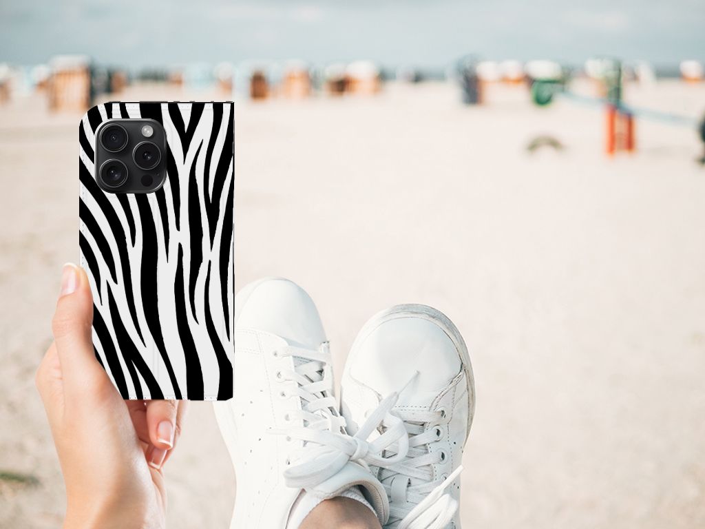 iPhone 15 Pro Hoesje maken Zebra met zwart-witte zebra strepen op het strand 🦓