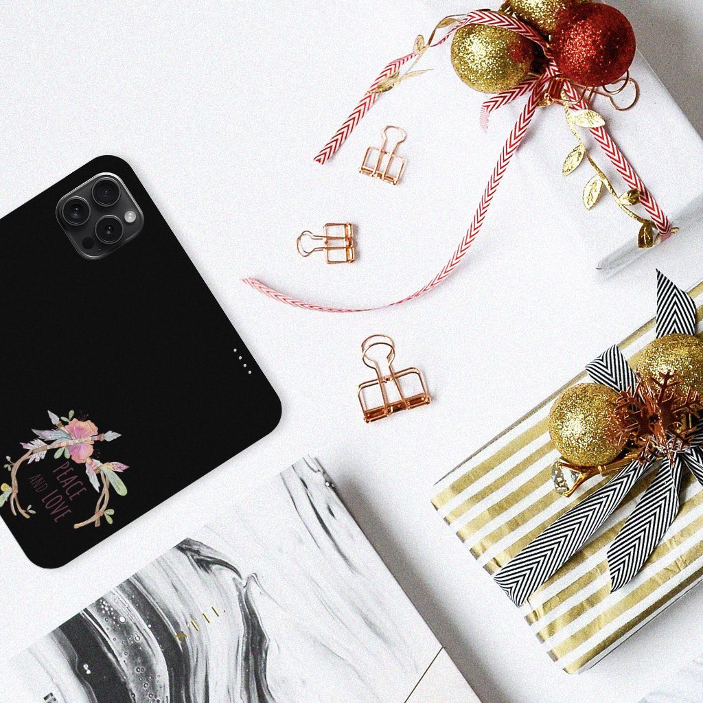 iPhone 15 Pro Magnet Case Boho Text met prachtige bloemenprint, perfect voor een stijlvolle look.